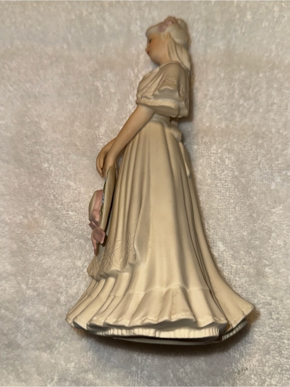Cream Porcelain Lady Figurine with Pink-Accented Hat - Picture 4 of 8